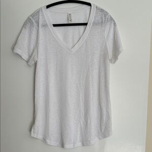 Athleta White V-Neck Short Sleeve Tee